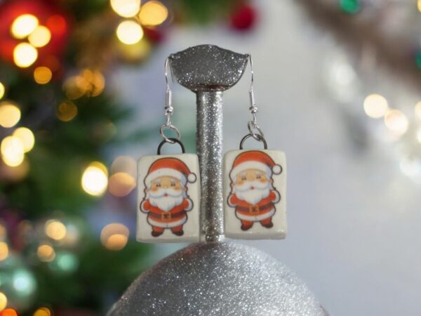 Modern Santa Dangle Earrings - Christmas bkgrndIMG_9105