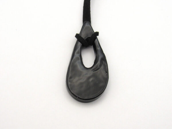 Black teardrop pendant - IMG_8369